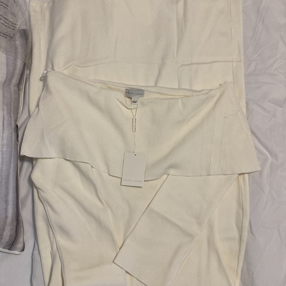 Bardot Knit dress - Picture 2 of 4